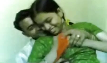 زوج روسی عاشق داشتن رابطه جنسی بازی های سکسی جدید واژن در خانه است