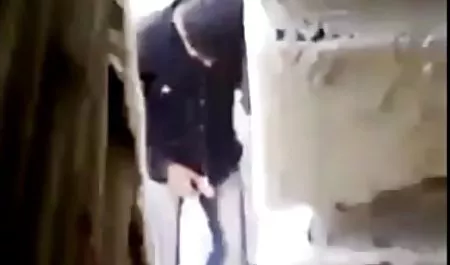 آن مرد با یک خلال موی یک نوجوان کانال های سکسی جدید جوان عضو است