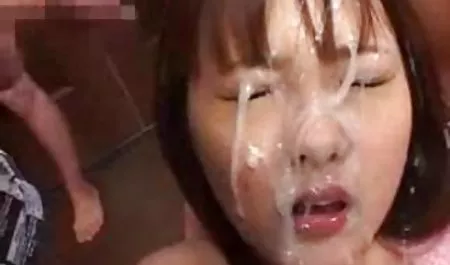 ژیمناست به سایت های جدید سکسی زیبایی عضوی از برادر کوچکتر خود را خورد