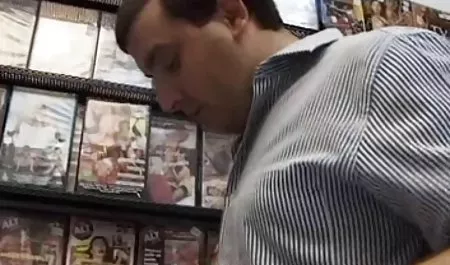شوهر مخفیانه سکس های خارجی جدید پورنو خانگی را از همسر خارج کرد