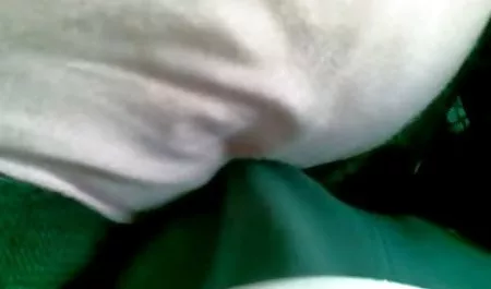 دختری که مشاعره الاستیک بزرگ دارد ، استراحت عکس جدید سکسی خوبی دارد